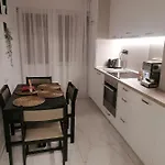 Sea Апартамент *